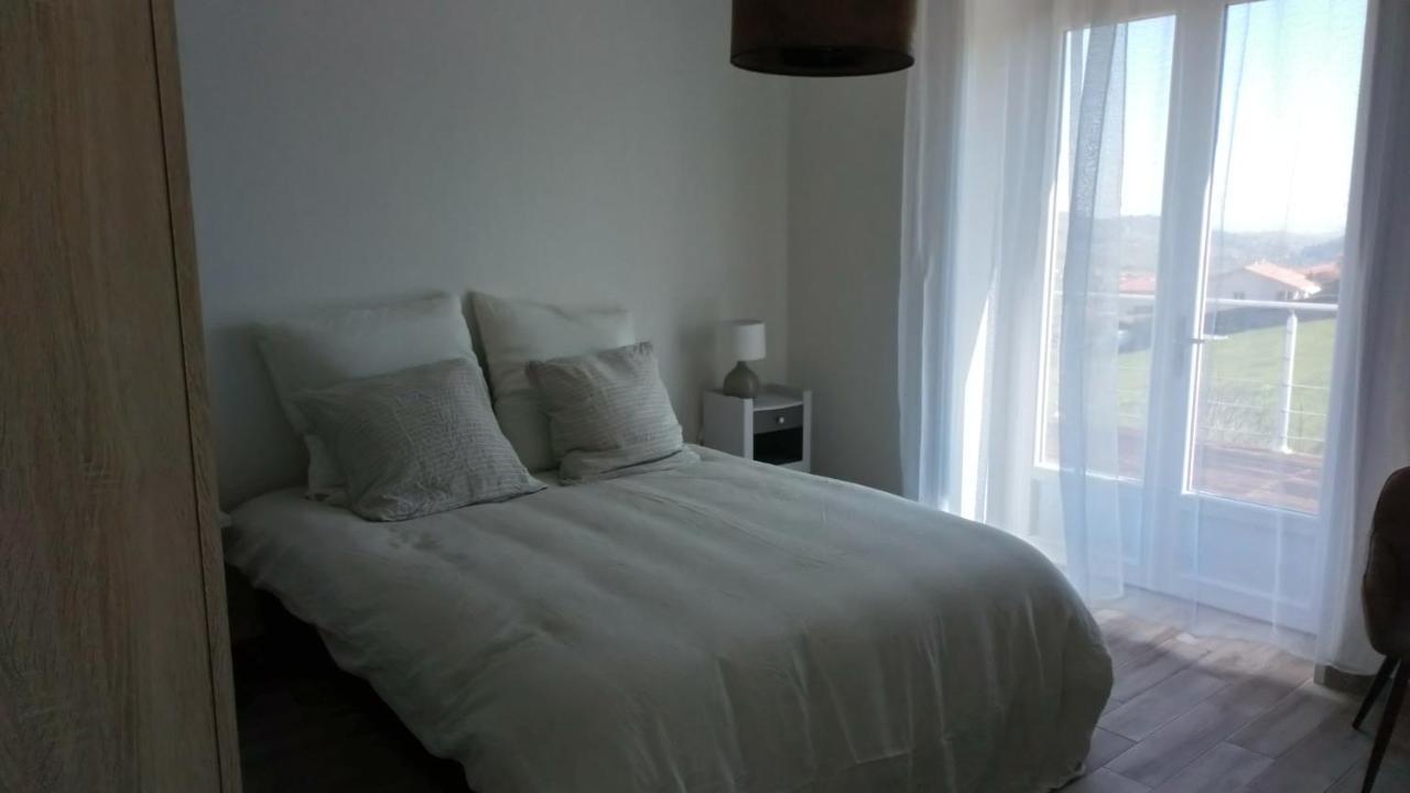 Detour En Beaujolais Bed & Breakfast Les Ardillats Bagian luar foto